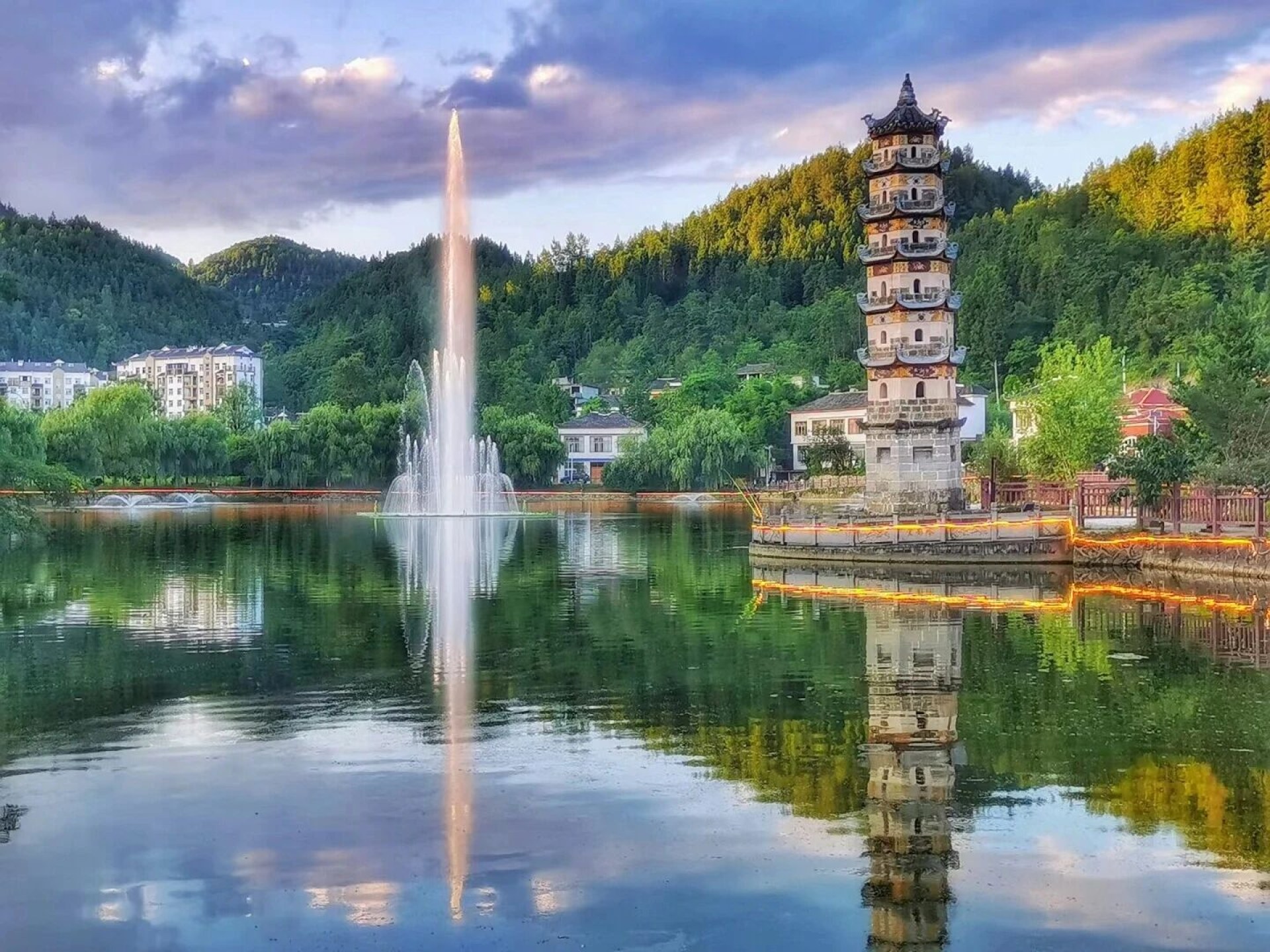 宜影古镇：黄金海拔 天然氧吧，清凉又健康